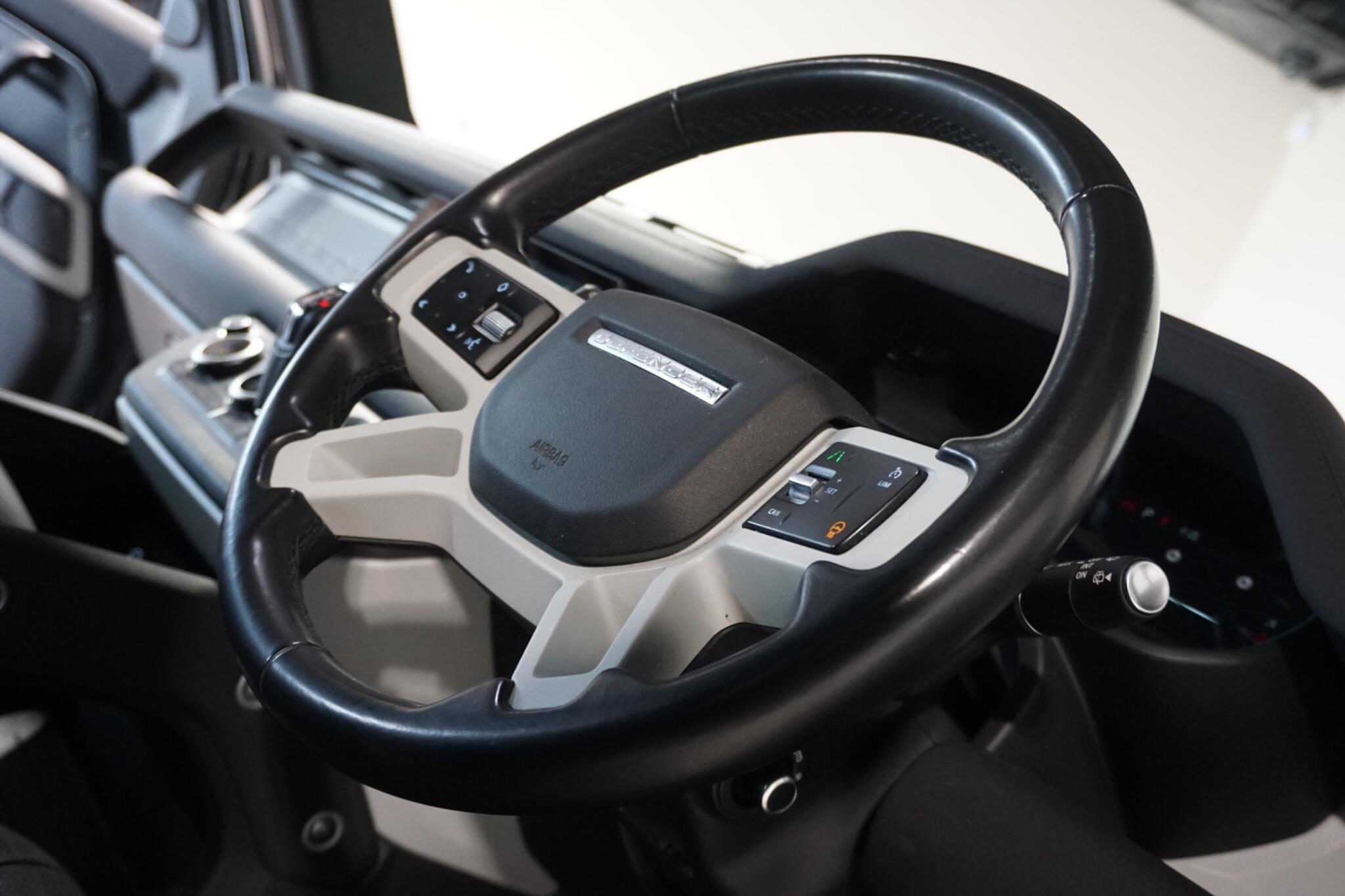 Land Rover Defender 110 3.0 D250 MHEV XS Edition SUV 5dr Diesel Auto 4WD Euro 6 (s/s) (250 ps)